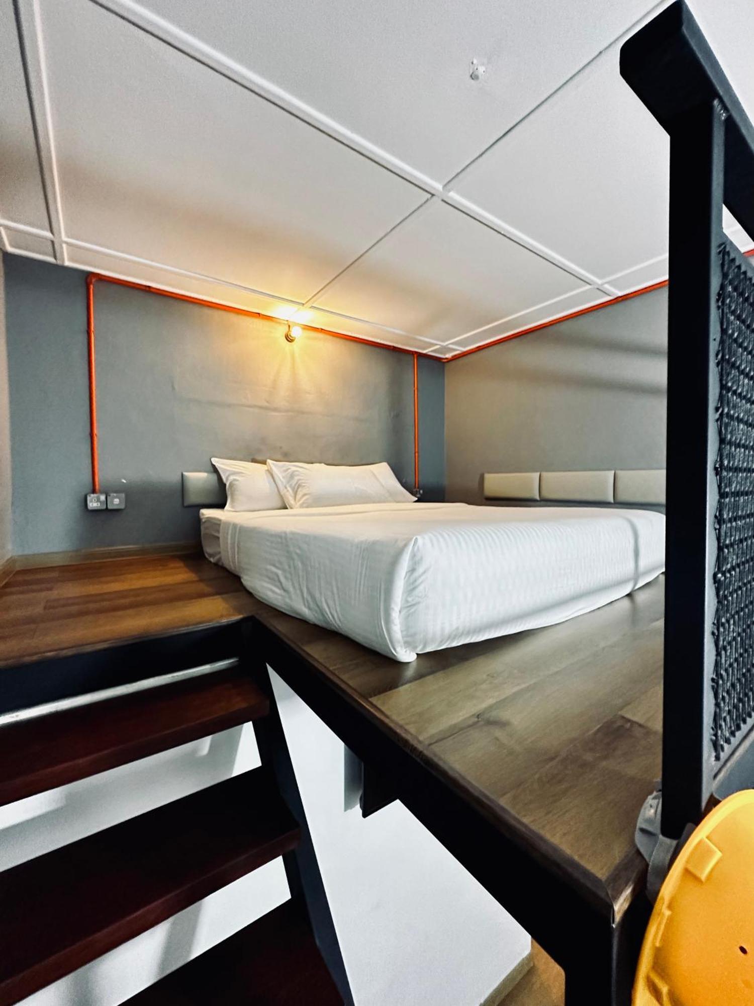 Ardour Lodge "A" Wing Tanjung Bungah  Zewnętrze zdjęcie